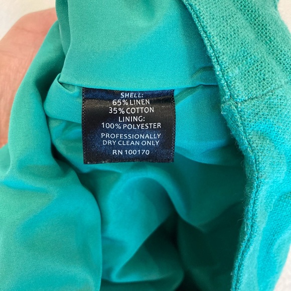 EUC cute Kelly green scalloped linen shorts - Picture 3 of 7